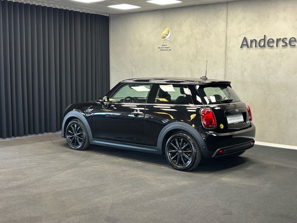 MINI Cooper SE Essential 3d