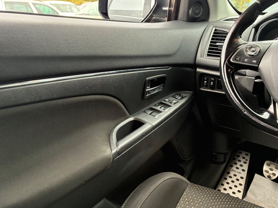 Mitsubishi ASX 1,6 Invite 5d