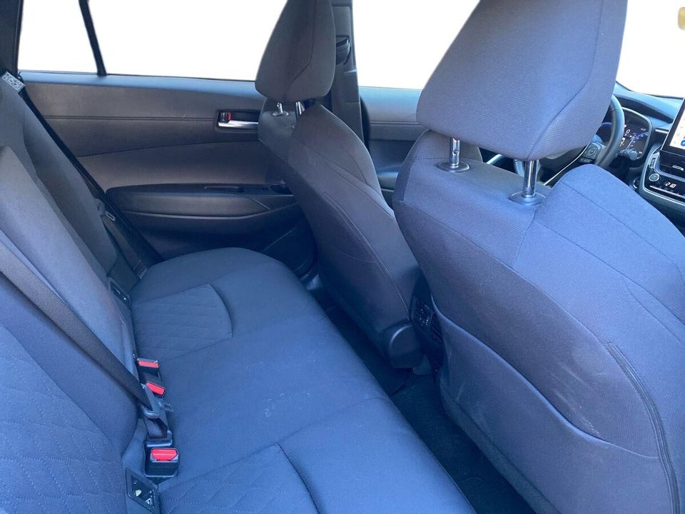 Toyota Corolla Cross 2,0 Hybrid Style Comfort CVT 5d