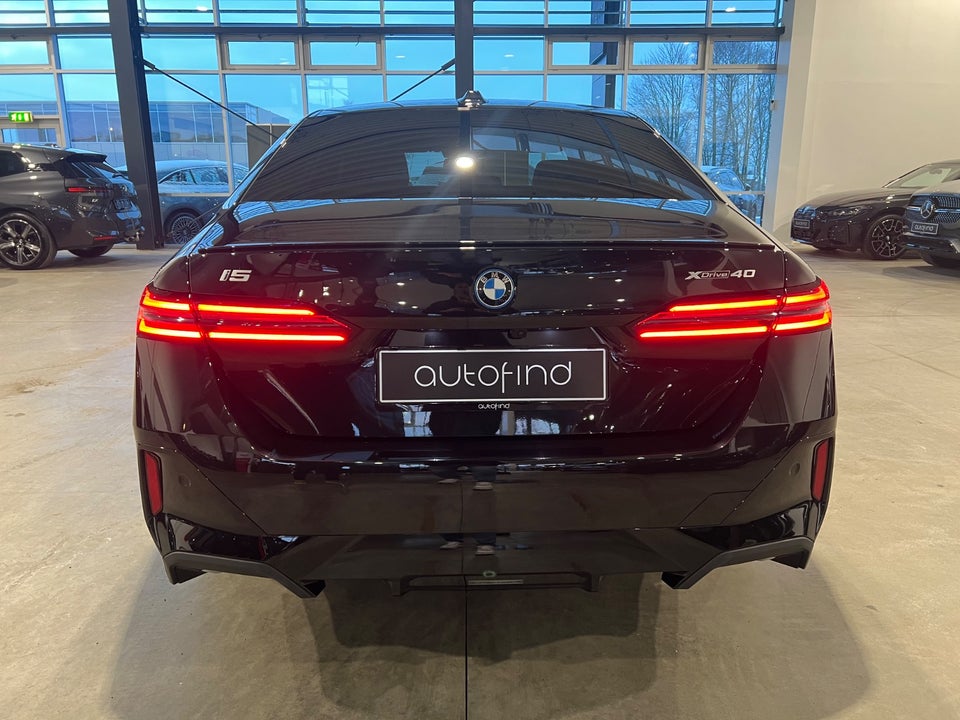 BMW i5 xDrive40 M-Sport 4d