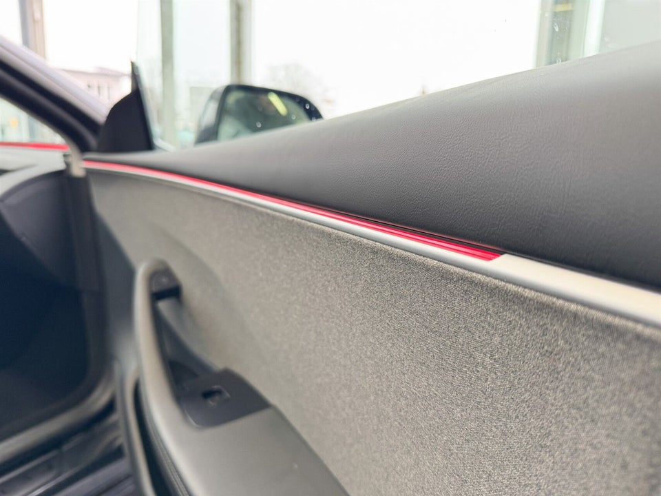 Tesla Model 3 RWD 4d