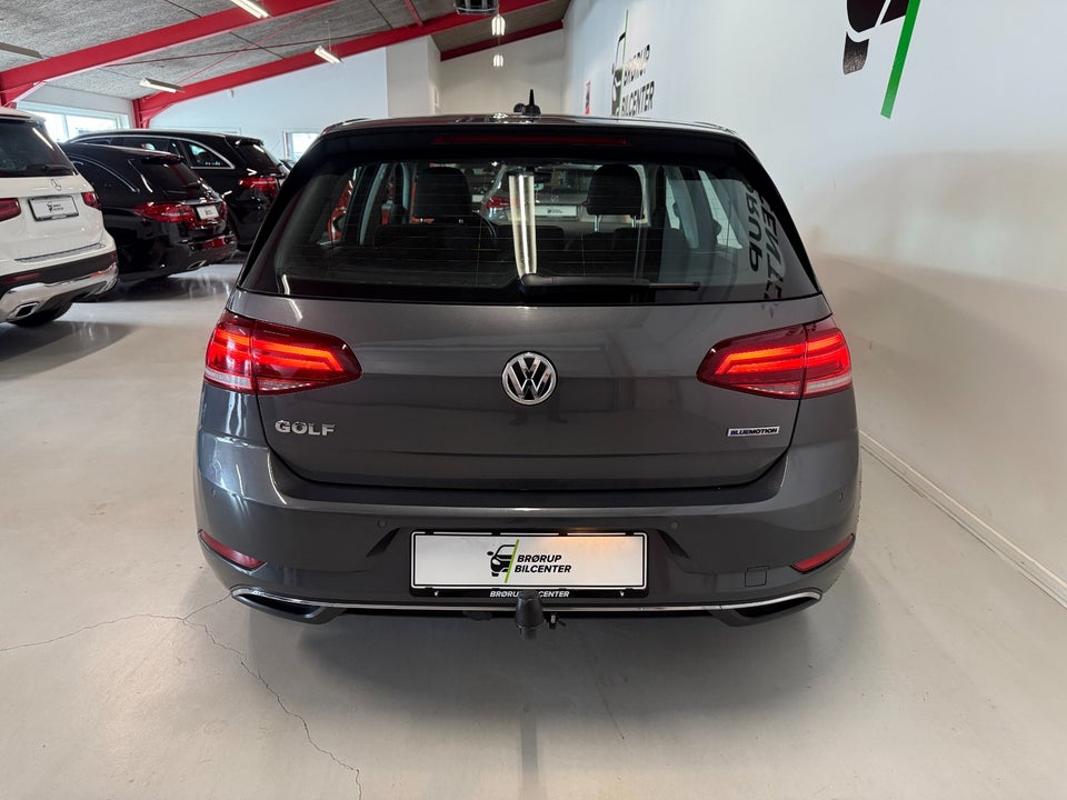 VW Golf VII 1,5 TSi 130 Comfortline Connect DSG 5d