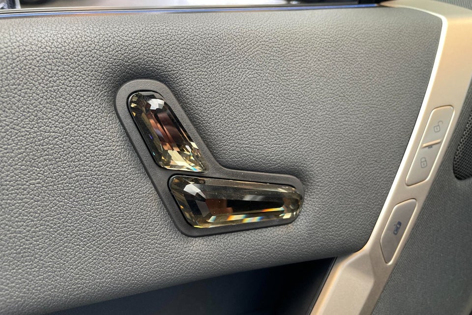 BMW iX xDrive40 Supercharged 5d