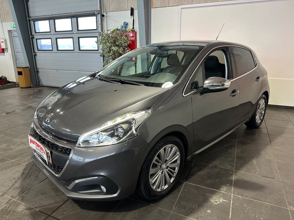 Peugeot 208 1,6 BlueHDi 100 Allure Sky 5d
