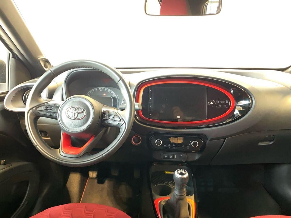 Toyota Aygo X 1,0 Undercover 5d