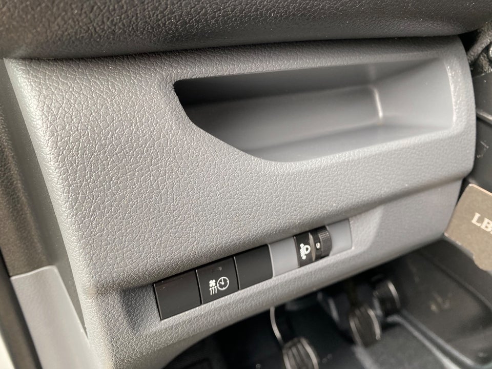 Toyota ProAce 2,0 D 122 Medium Comfort Master 6d