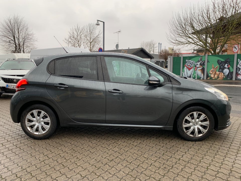 Peugeot 208 1,6 BlueHDi 100 Envy 5d