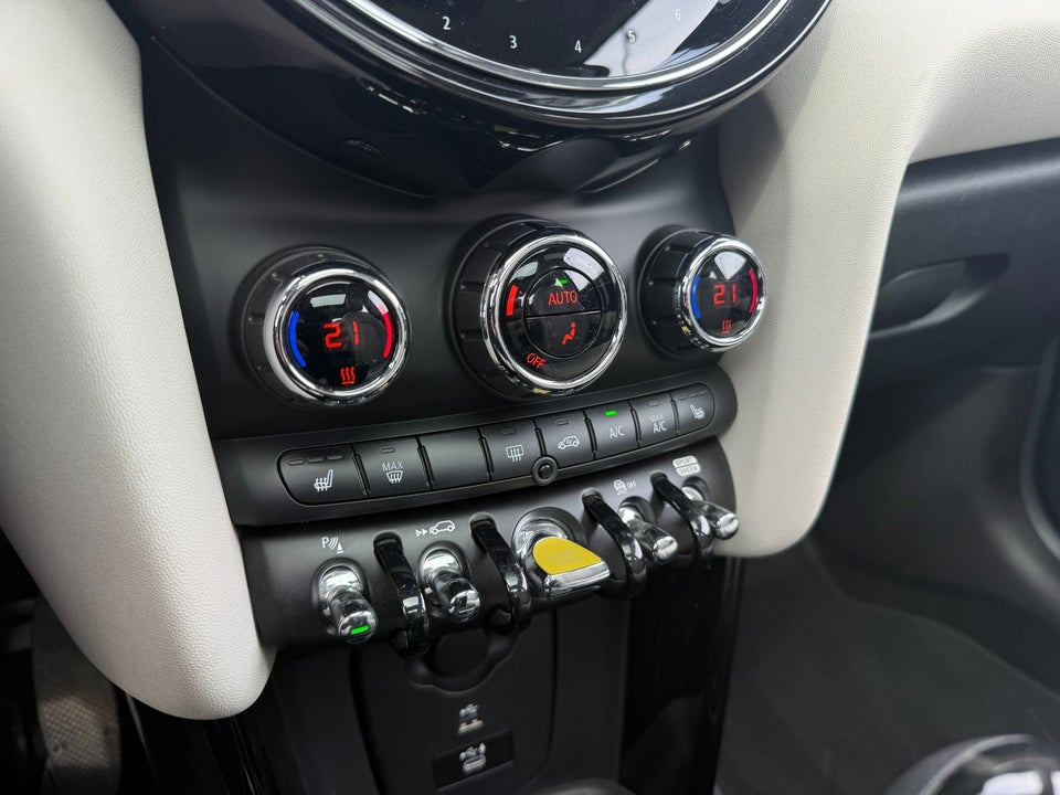 MINI Cooper SE Classic Trim 3d