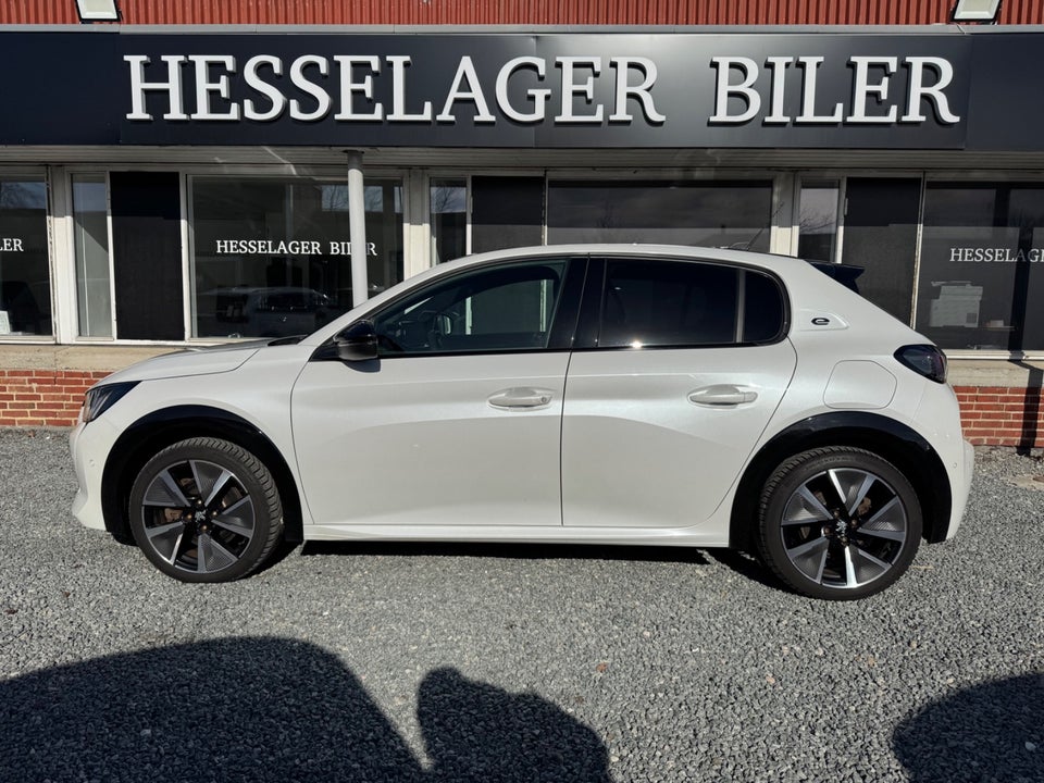 Peugeot e-208 50 GT 5d