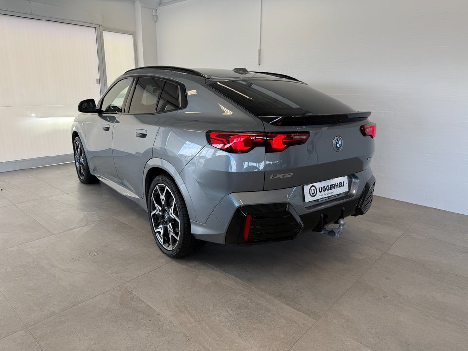 BMW iX2 xDrive30 M-Sport 5d