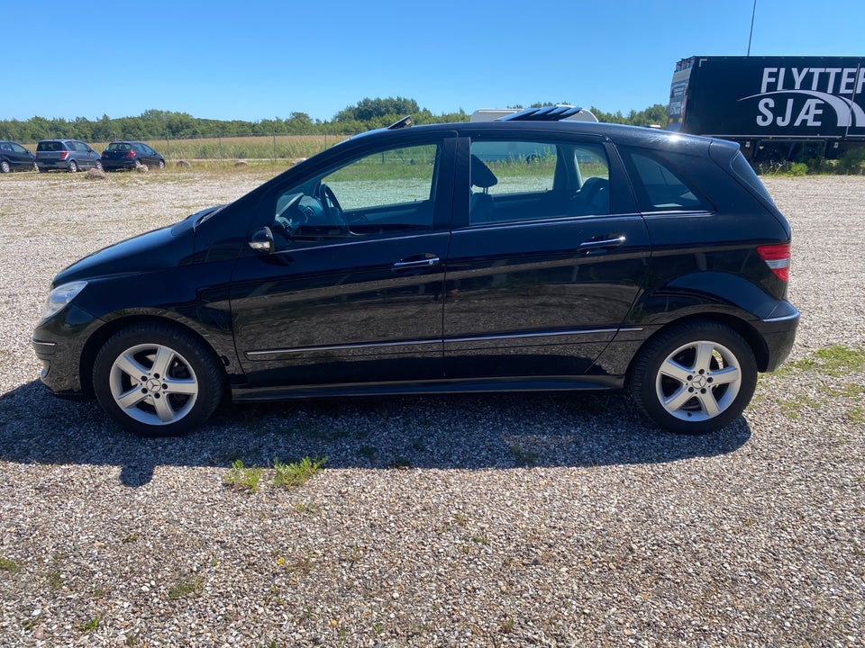 Mercedes B200 2,0  5d