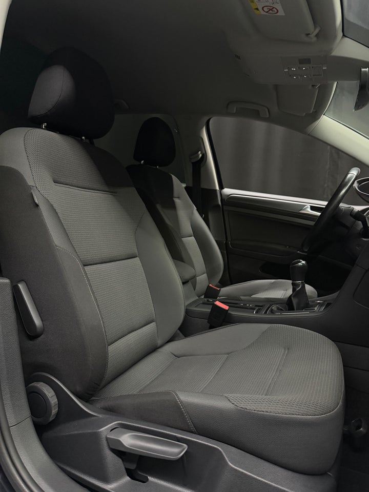 VW Golf VII 1,6 TDi 115 Comfortline Variant 5d