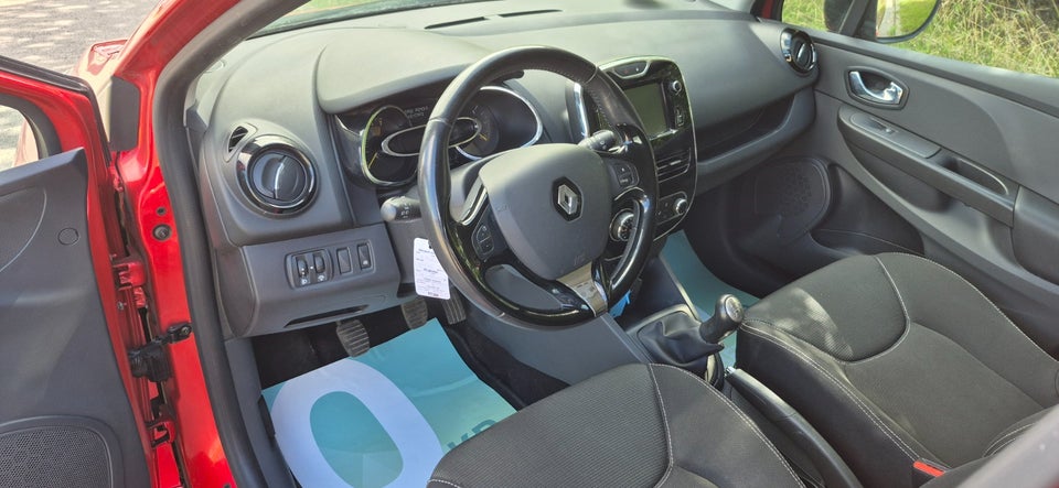 Renault Clio IV 0,9 TCe 90 Dynamique Sport Tourer 5d