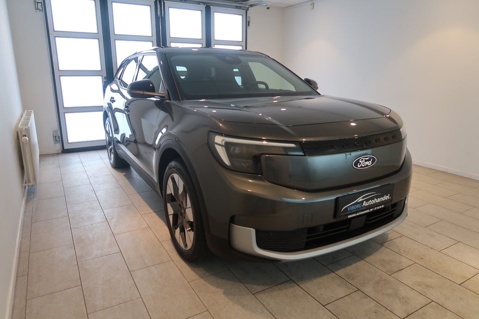 Ford Explorer 84 Premium Extended Range AWD 5d