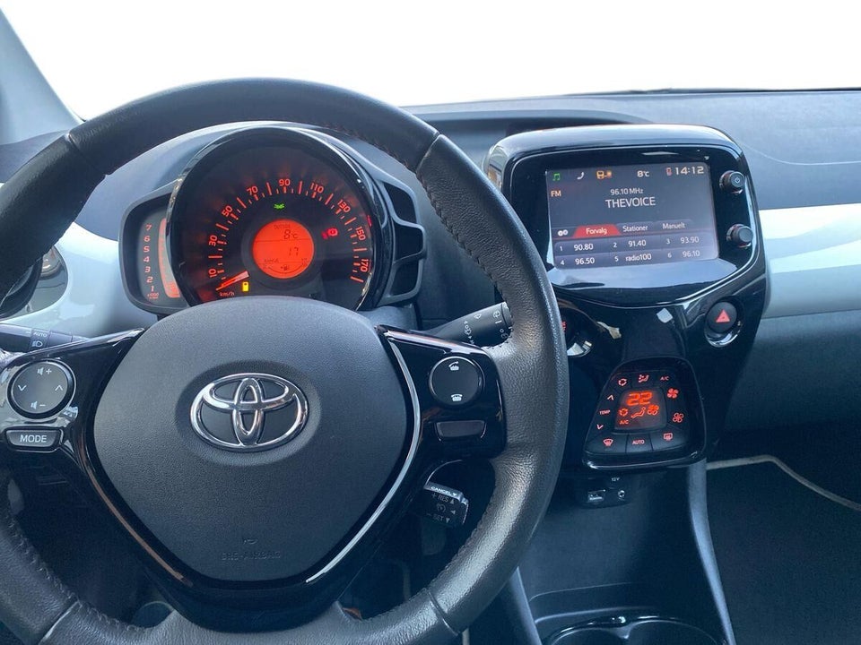 Toyota Aygo 1,0 VVT-i x-wave 5d