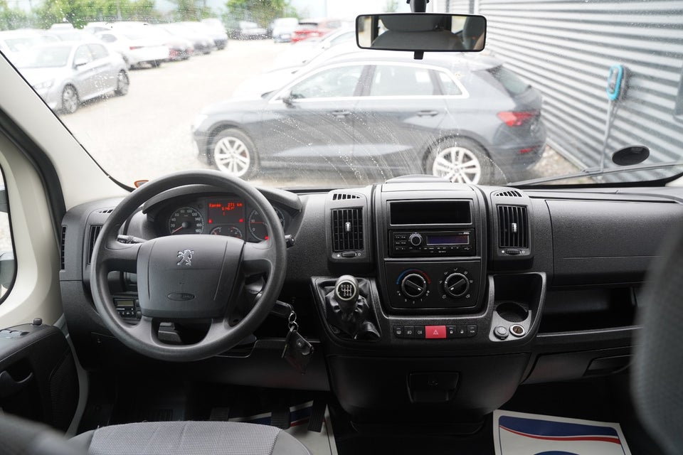 Peugeot Boxer 333 2,2 HDi 130 L1 4d