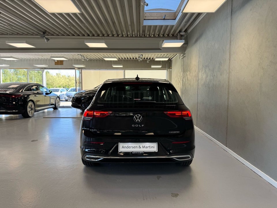 VW Golf VIII 1,4 eHybrid DSG 5d