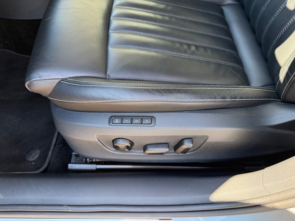 Skoda Superb 2,0 TSi 190 Business Executive Combi DSG 5d