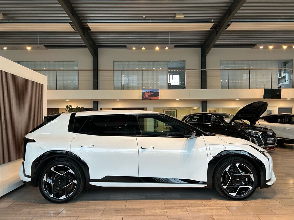 Kia EV4 81 Long Range GT-Line 5d