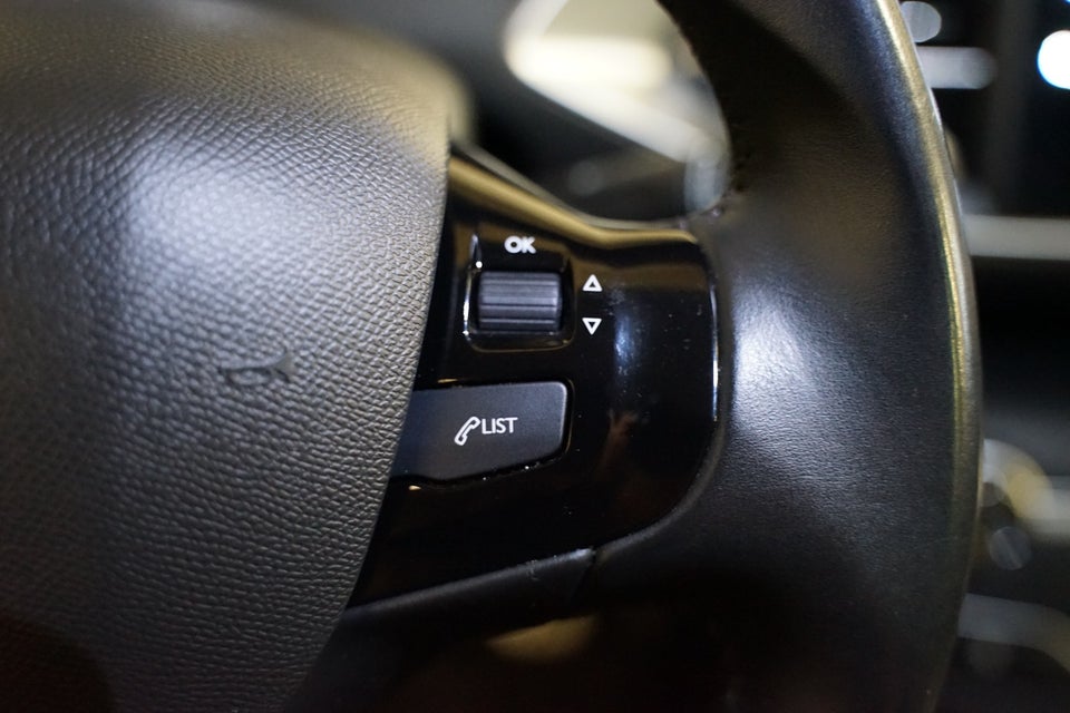 Peugeot 308 1,5 BlueHDi 130 Allure Grand Van 5d