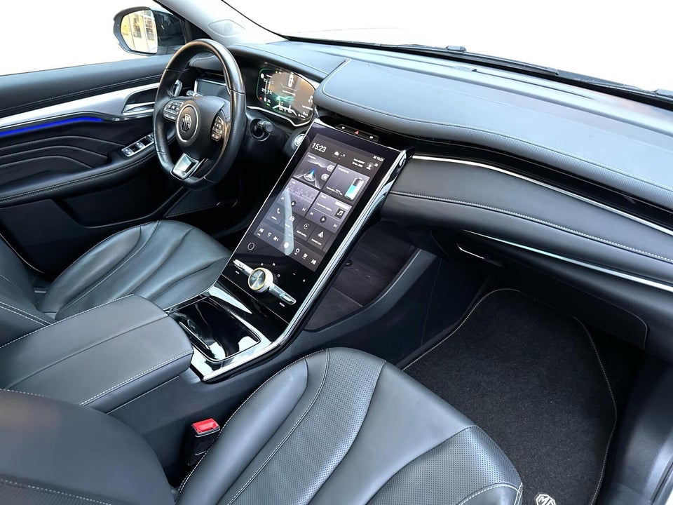 MG Marvel R Luxury 5d