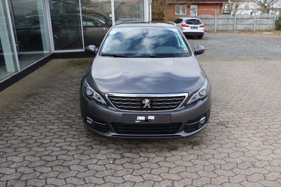 Peugeot 308 1,6 BlueHDi 120 Allure Sky SW 5d