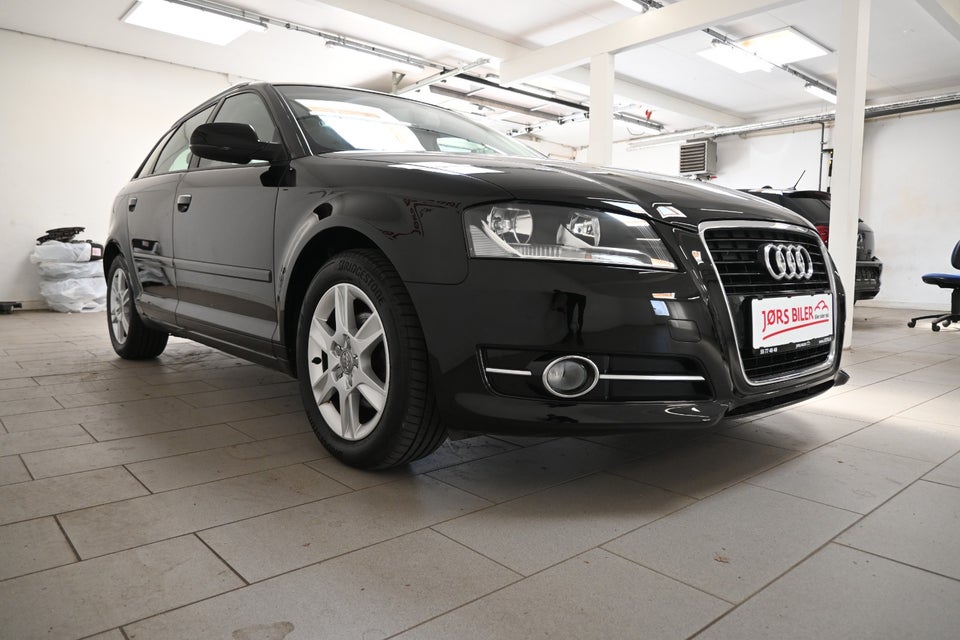 Audi A3 1,6 TDi Ambiente Sportback S-tr. 5d