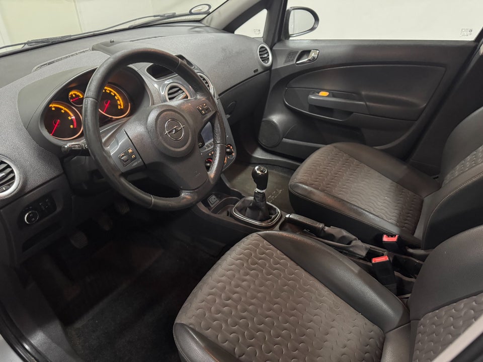 Opel Corsa 1,3 CDTi 95 Cosmo eco 5d