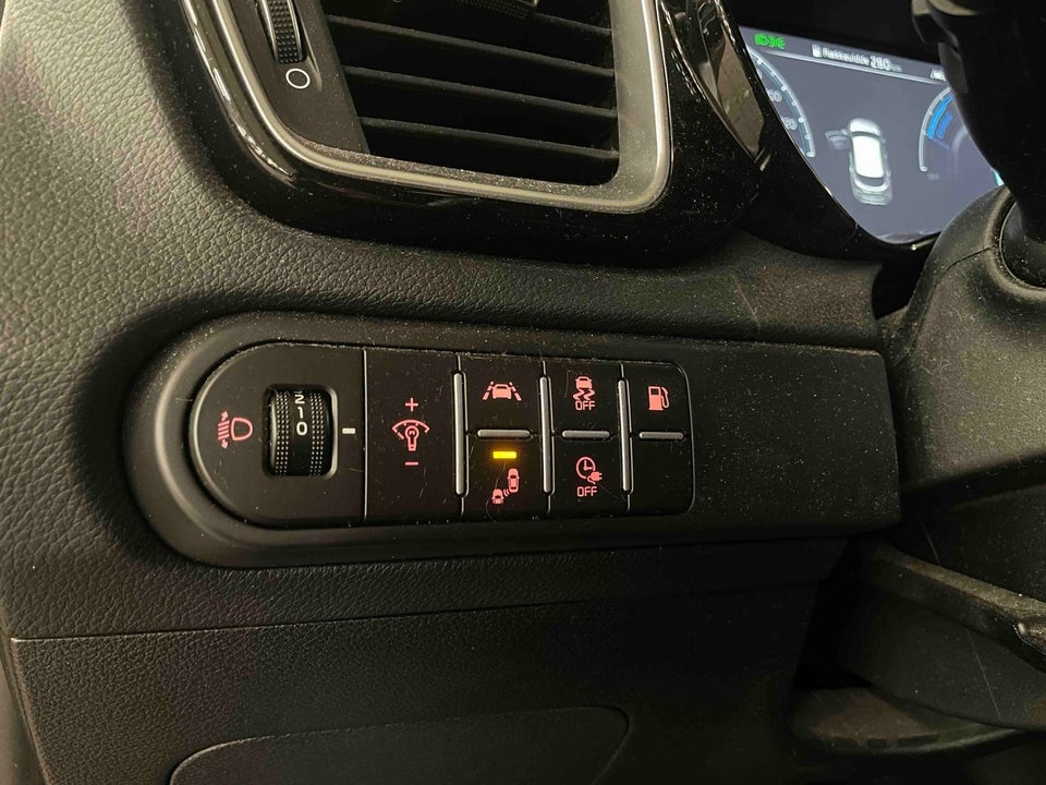 Kia XCeed 1,6 PHEV Upgrade DCT 5d