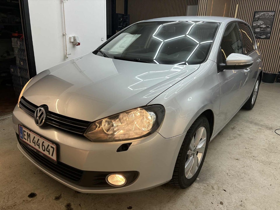 VW Golf VI 1,6 TDi 105 BlueMotion 5d