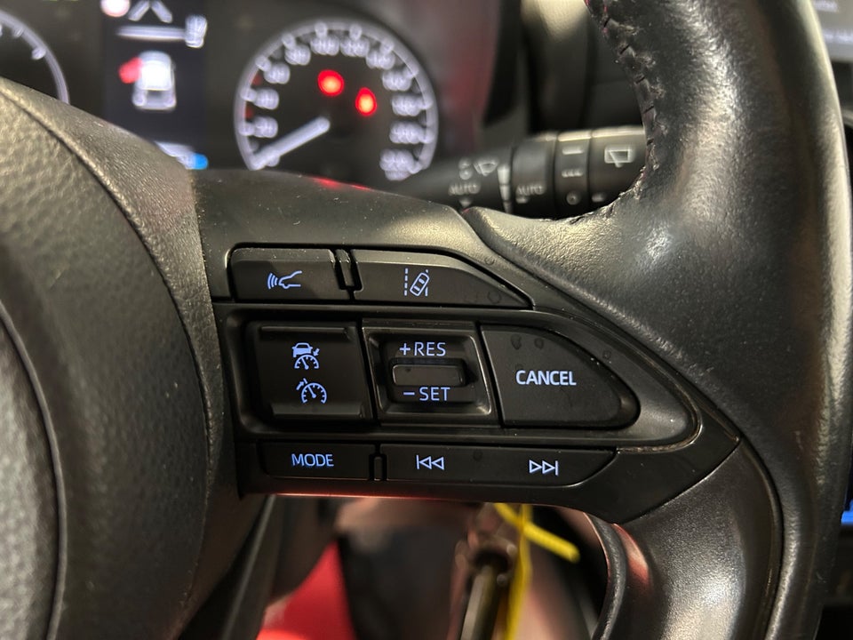 Toyota Yaris 1,5 Hybrid H3 e-CVT 5d