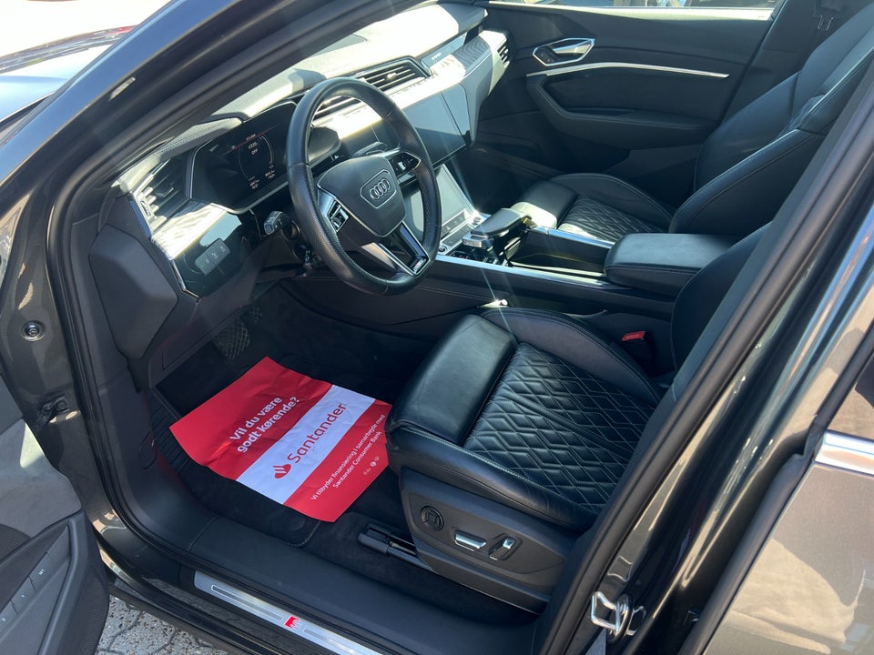 Audi e-tron 55 S-line Sportback quattro 5d