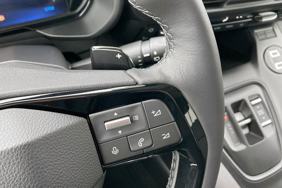 Toyota ProAce City Verso 50 Medium Family 5d