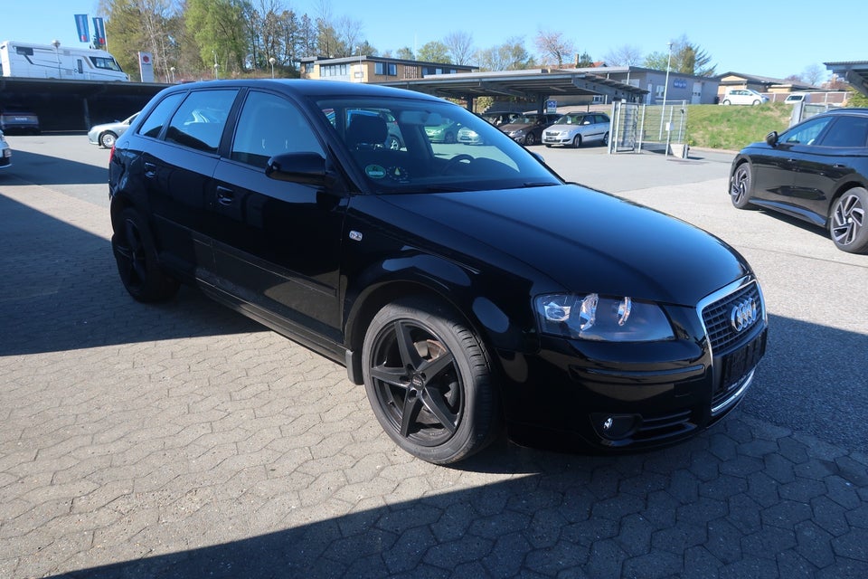 Audi A3 2,0 TDi 140 Ambiente Sportback 5d