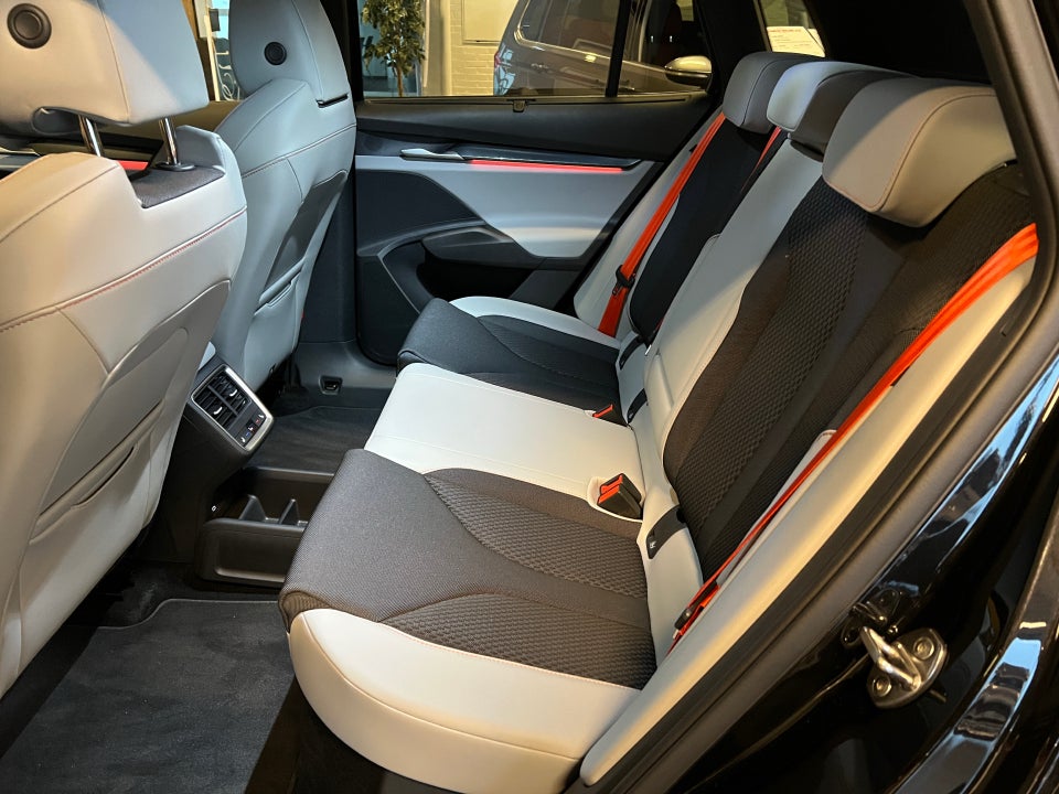 Skoda Elroq 85 iV Lodge Maxx 5d