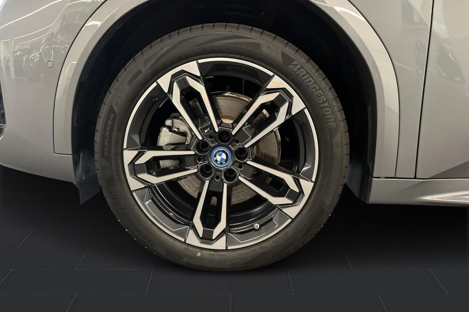 BMW iX2 xDrive30 M-Sport 5d