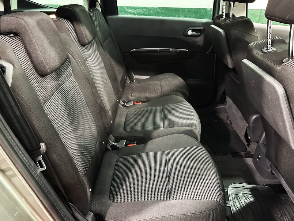 Peugeot 5008 2,0 HDi 150 Premium 7prs 5d