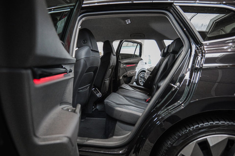 Skoda Enyaq 80 iV Selection Suite 5d