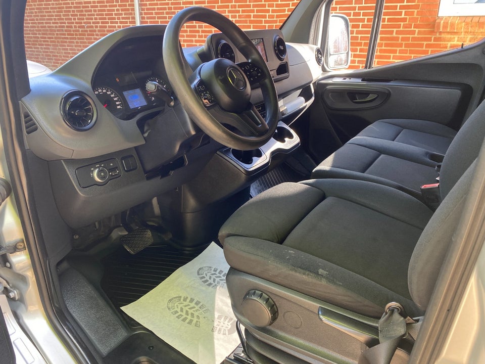 Mercedes Sprinter 319 3,0 CDi A2 Kassevogn aut. RWD