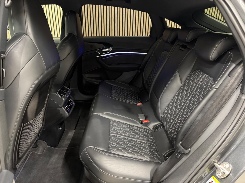 Audi e-tron 55 S-line Sportback quattro 5d