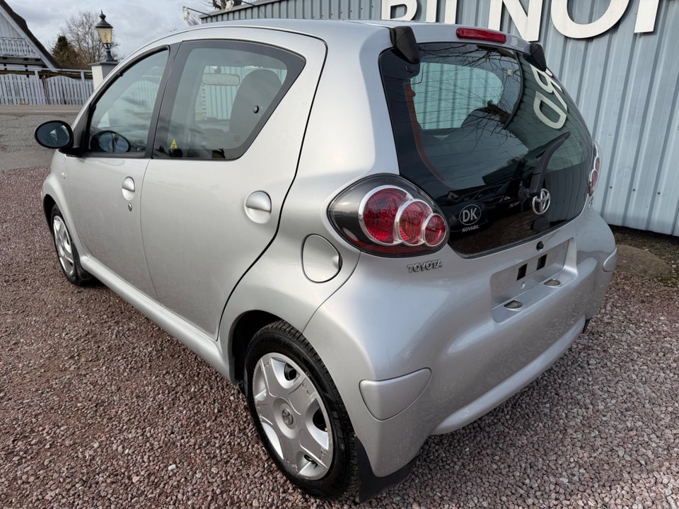 Toyota Aygo 1,0 Plus 5d