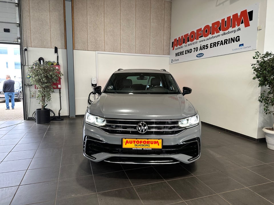 VW Tiguan 1,5 TSi 150 R-line DSG Van 5d