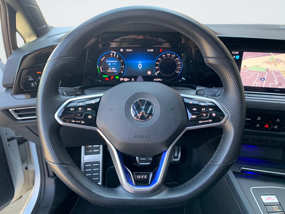 VW Golf VIII 1,4 GTE DSG 5d