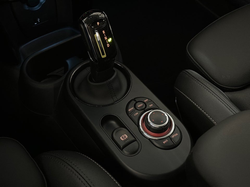 MINI Cooper SE Classic Trim 3d