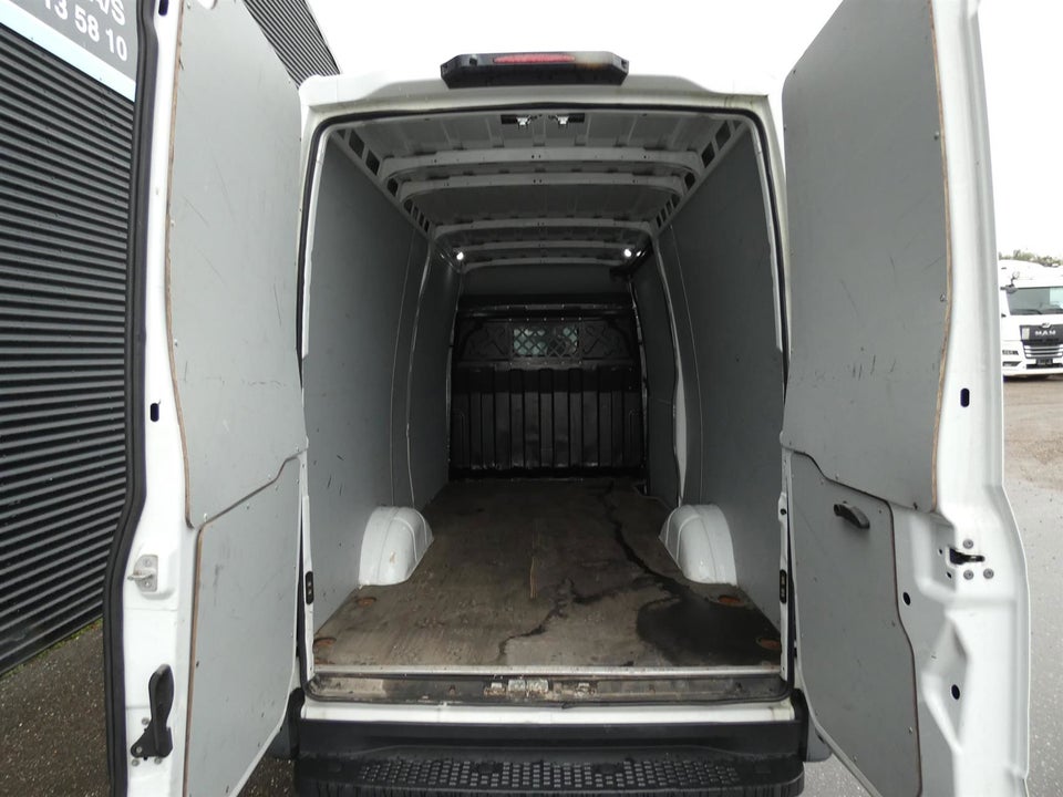 Iveco Daily 2,3 35S14 12m³ Van AG8