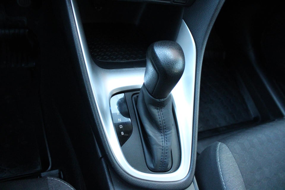 Toyota Yaris 1,5 Hybrid H3 e-CVT 5d