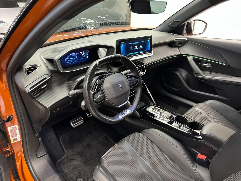 Peugeot e-2008 50 GT 5d