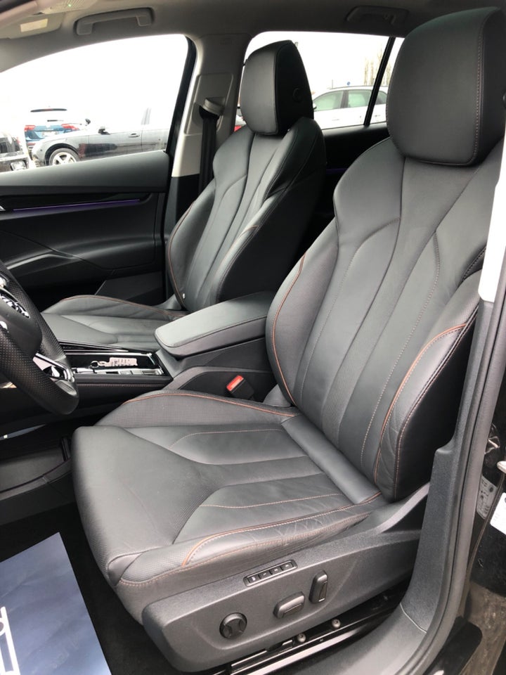 Skoda Enyaq 80x iV Suite 5d