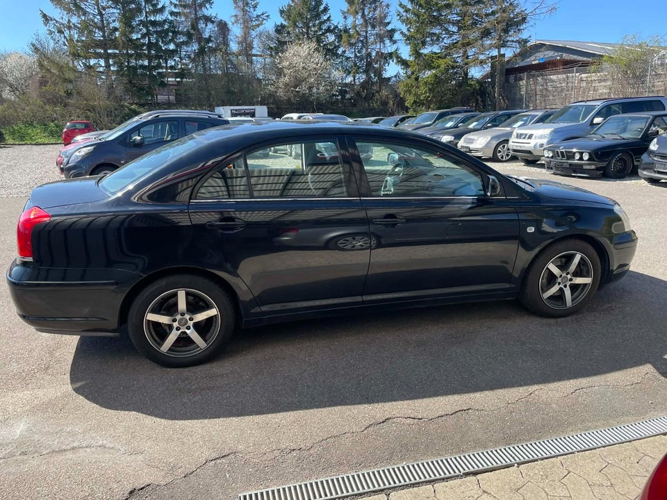 Toyota Avensis 2,0 VVT-i 4d