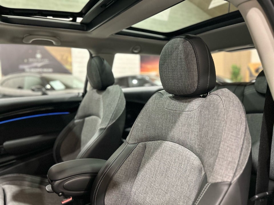 MINI Cooper SE Classic Trim 3d